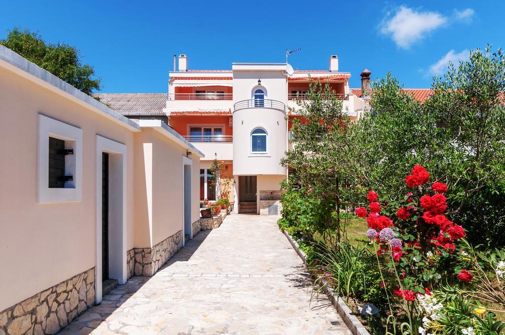 Apartments Jadranka Привлака Екстериор снимка