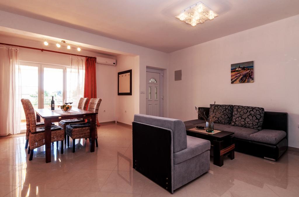 Apartments Jadranka Привлака Екстериор снимка