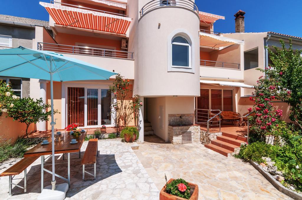 Apartments Jadranka Привлака Екстериор снимка