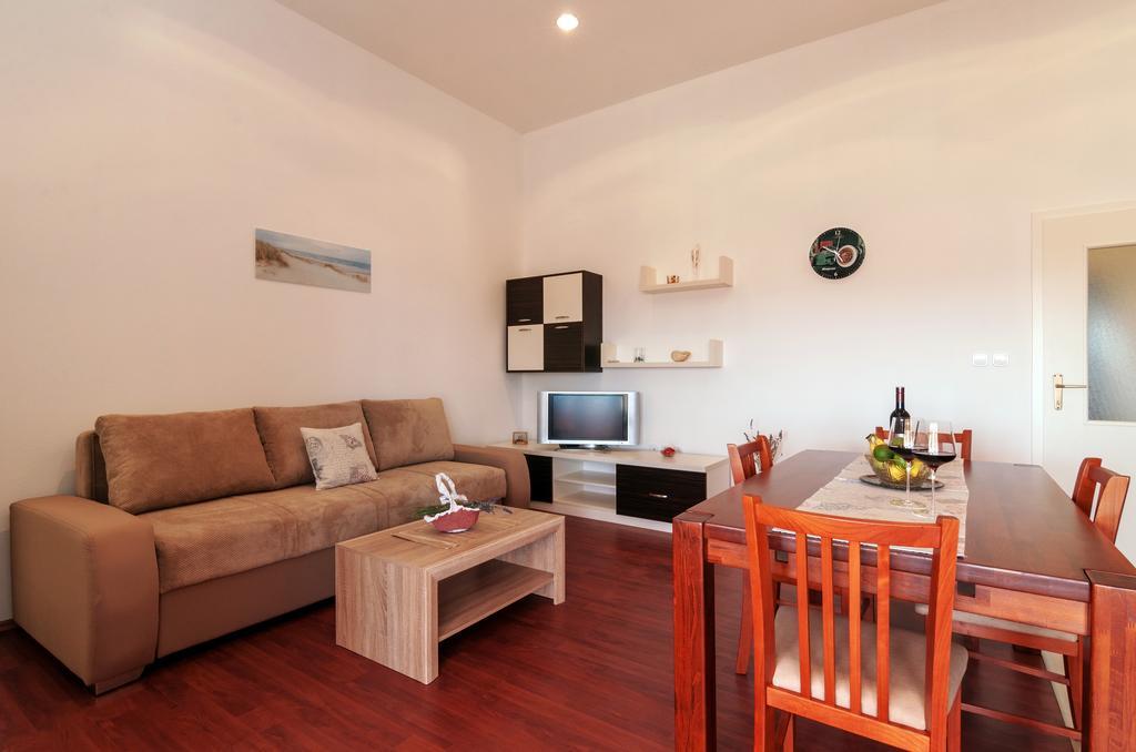 Apartments Jadranka Привлака Екстериор снимка