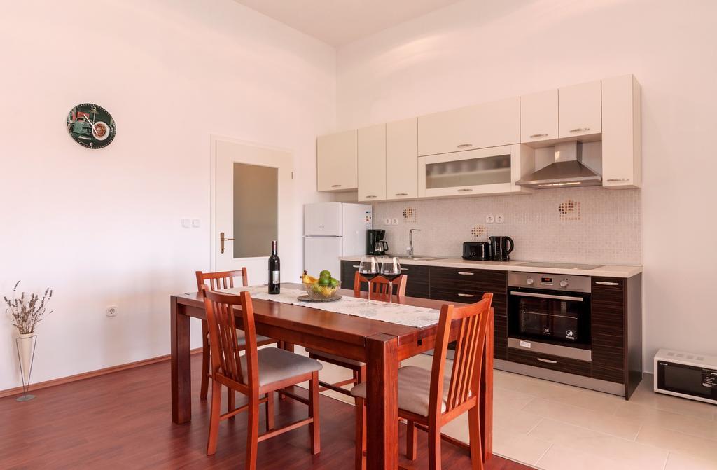 Apartments Jadranka Привлака Екстериор снимка