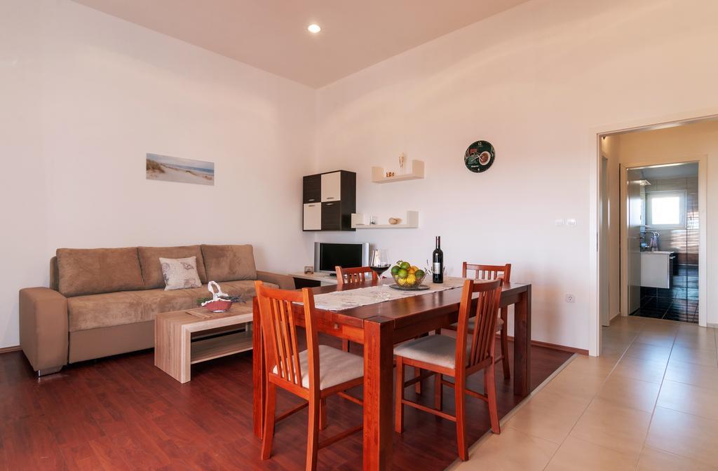Apartments Jadranka Привлака Екстериор снимка