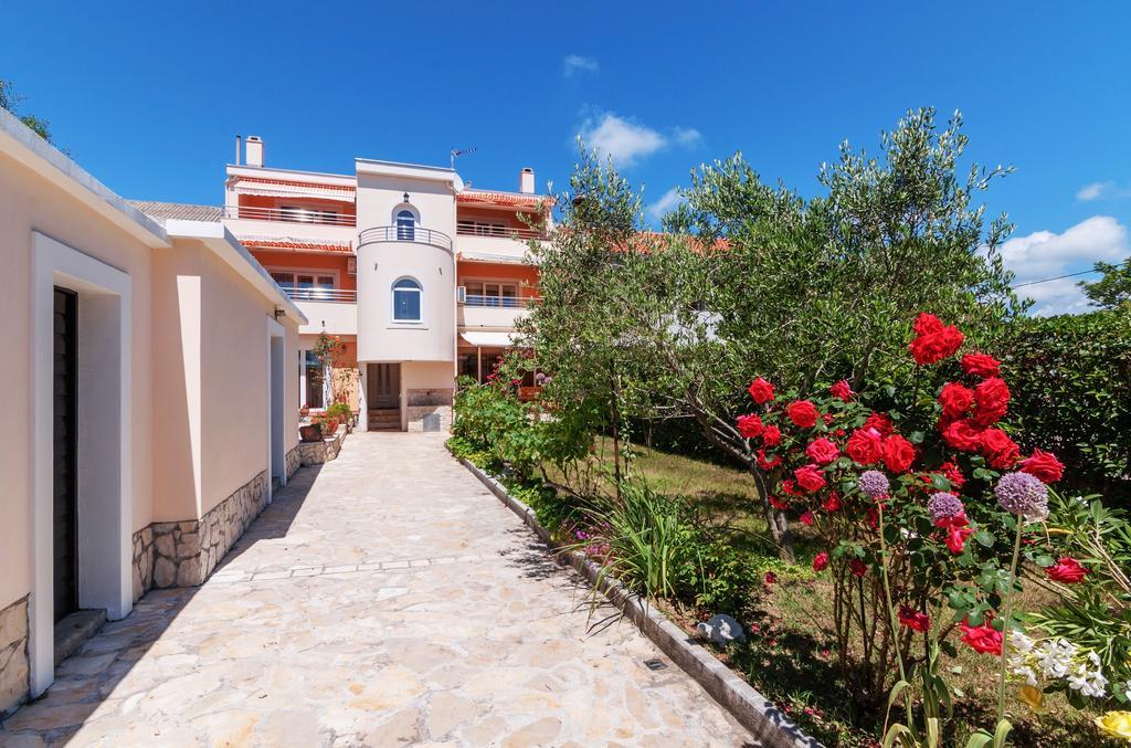 Apartments Jadranka Привлака Екстериор снимка