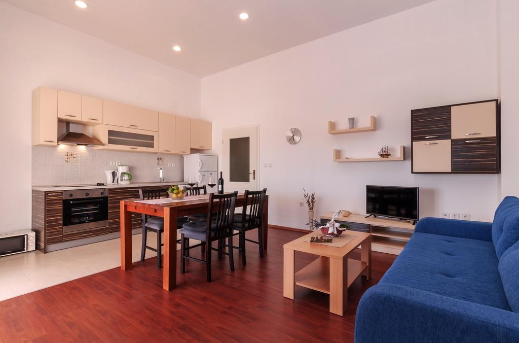 Apartments Jadranka Привлака Екстериор снимка